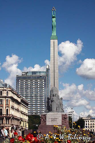 Ryga, Pomnik Wolności, Brivibas piemineklis, Stare Miasto, Łotwa