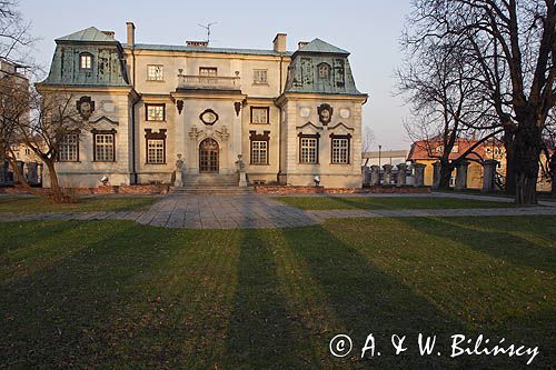 Rzeszów, Przy al. Lubomirskich stoi dawny pałacyk letni Lubomirskich