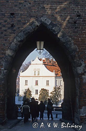 Sandomierz, w bramie Opatowskiej