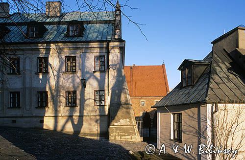 Sandomierz, w głębi widoczny dom Długosza