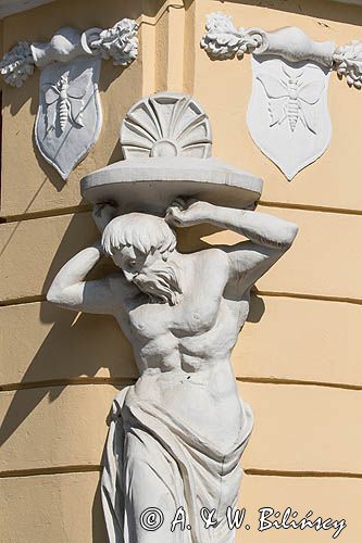 Sanok, Atlas, Dom pod Atlasem
