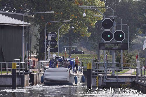 śluza Grabow na rzece Elde, Muritz-Elde wasser strasse, Meklemburgia-Pomorze Przednie, Niemcy