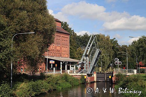 śluza Findenwirunshier, Muritz-Elde wasser strasse, Meklemburgia-Pomorze Przednie, Niemcy