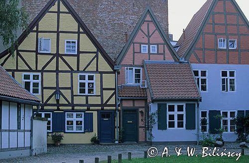 Zaułek na starówce, Stralsund, Niemcy