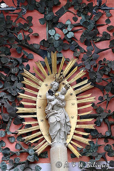 Sanktuarium Święta Lipka, figura Matki Boskie, drzewo ze świętą figurą