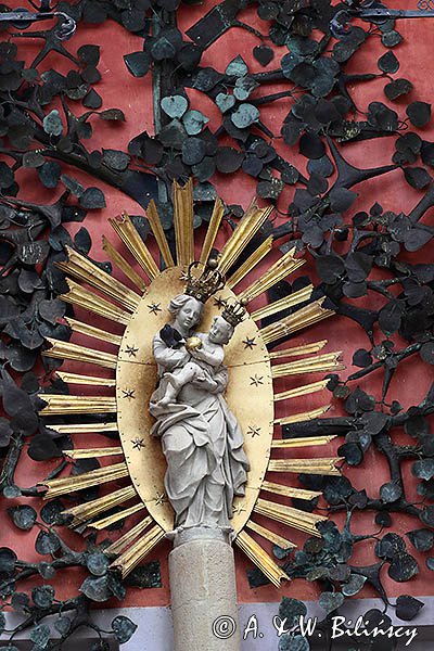 Sanktuarium Święta Lipka, figura Matki Boskiej, drzewo ze świętą figurą
