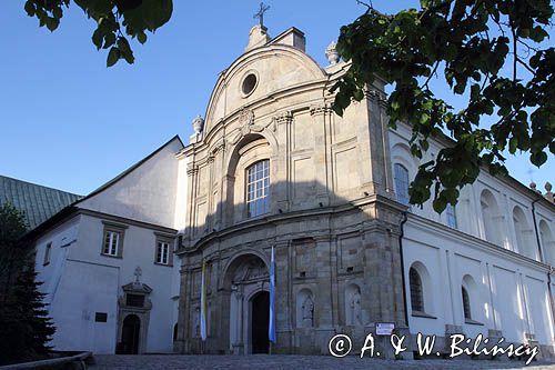 Święty Krzyż, Łysa Góra, Łysogóry, Góry Świętokrzyskie, Świętokrzyski Park Narodowy, kielecczyzna, Sanktuarum Relikwi Krzyża Świętego
