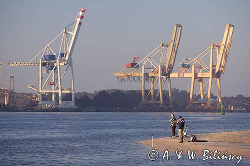 żurawie portowe i wędkarze, Świnoujście, Warszów