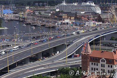 Szczecin, panorama z zamku Książąt Pomorskich, z Wieży Zegarowej, szosa szybkiego ruchu, Odra Zachodnia i Duńczyca, Łasztownia, Tall Ship Race 2007, zlot żaglowców, Dream Ship - The World, Baszta Panieńska zwana Basztą Siedmiu Płaszczy