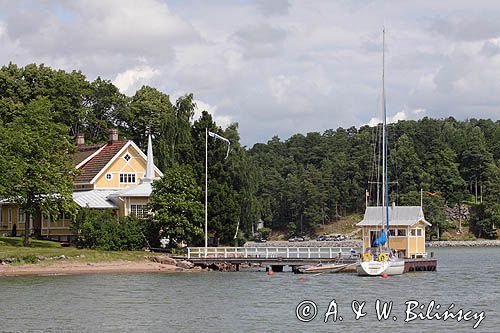 dom i pomost nad morzem, szkiery Turku, Finlandia Turku Archipelago, Finland