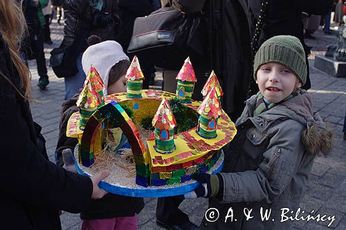 Szopki Krakowskie na Rynku pod pomnikiem Mickiewicza w pierwszy czwartek grudnia, Kraków Christmas cribs, Cracow, Poland