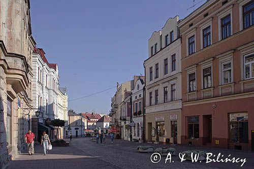 Tarnów, uliczka - deptak Wałowa i kamienice