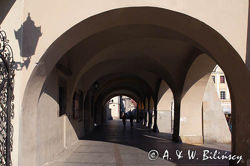 Tarnów, podcienia kamienicy na Rynku 21