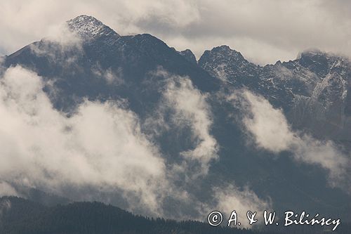 Tatry szczyty w chmurach