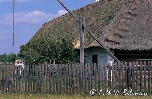 skansen w Tokarni, studnia żuraw