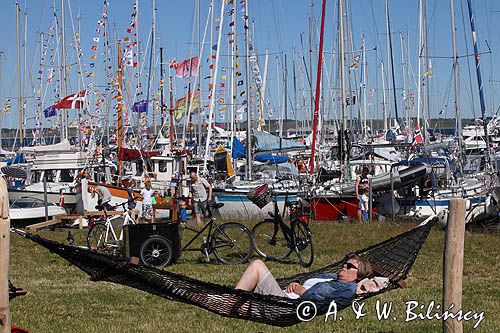 Gala flagowa w porcie na wyspie Tunoz okazji Tuno festival 2015, Kattegat, Dania