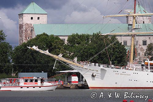 Zamek w Turku, Dar Młodzieży, Tall Ship Race 2009, Zlot żaglowców, szkiery Turku, Finlandia Turku Castle, Dar Mlodziezy Tall Ship, Tall Ship Race 2009, Turku, Turku Archipelago, Finland