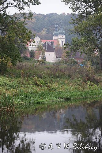 Ujście nad Notecią, rzeka Noteć, widok z rzeki na kościół