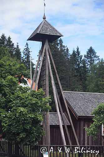 Dzwonnica przy starej kaplicy. Bell tower by the old church. Ulvön, for A&W Bilińscy