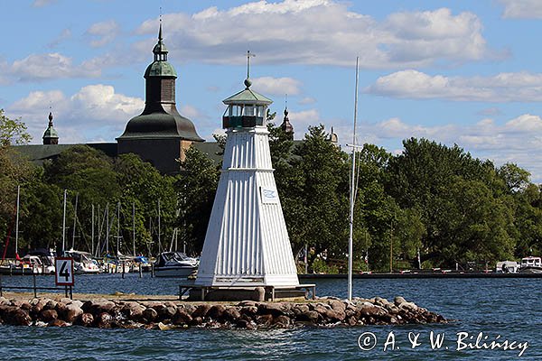 Główka portu Vadstena i Zamek Vadstena nad jeziorem Vattern, Szwecja