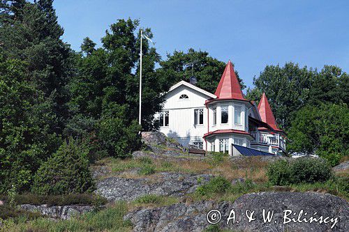 Dom na skale. Valdemarsvik. Szwecja. Sweden