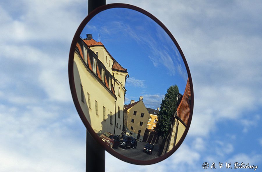 Visby na Gotlandii, odbicie w lustrze - stare miasto