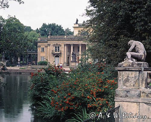 Warszawa. Łazienki Królewskie. Pałac na Wodzie