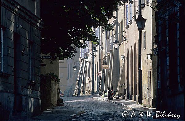 Warszawa, starówka, ulica Brzozowa