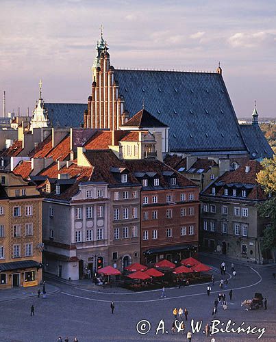 Warszawa, kamienice przy placu Zamkowym i katedra św. jana