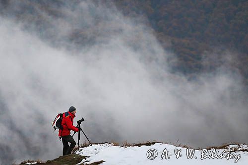 W chmurach, poranek na Wetlińskiej, Bieszczady