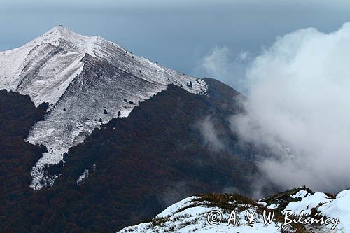 Caryńska w chmurach, poranek na Wetlińskiej, Bieszczady