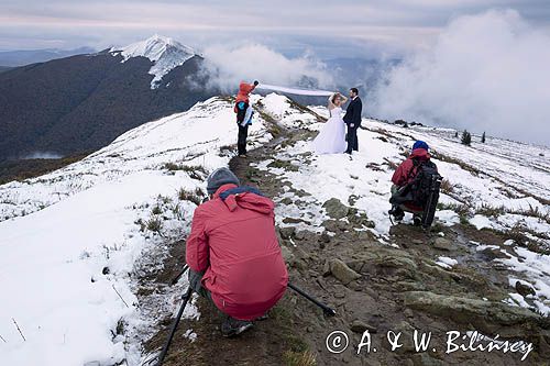 Ślubna sesja, poranek na Wetlińskiej, Bieszczady