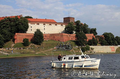 rzeka Wisła w Krakowie, Wawel, łódka żeglugi wiślanej