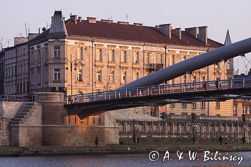 rzeka Wisła, szlak wodny Wisły, Bulwar Kurlandzki i kładka Ojca Bernatka, Kraków, Małopolska