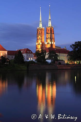 Wrocław, Ostrów Tumski, rzeka Odra, katedra