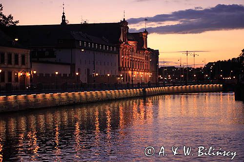 Wrocław, ulica Grodzka, widok z mostu Piaskowego