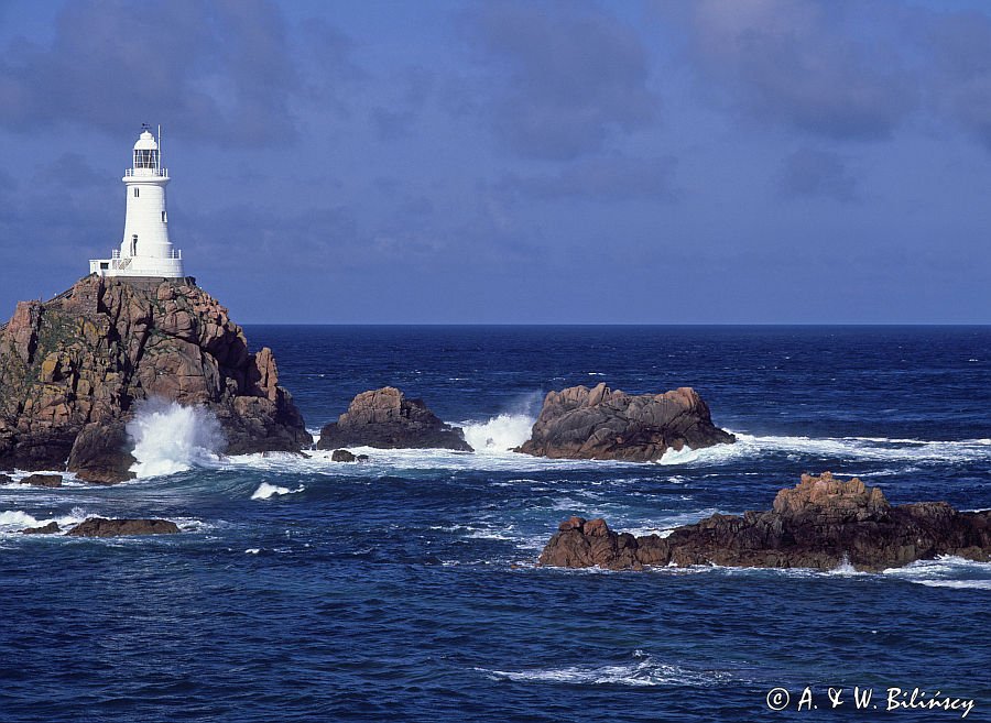 Wyspa Jersey i latarnia La Corbiere Channel Islands - Wyspy Normandzkie