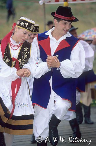 zespół folklorystyczny Sierakowice festyn we Wdzydzach Kiszewskich