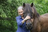 Koń i dziewczyna, bransoletka z końskiego włosa