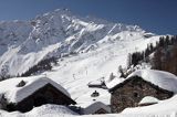 pejzaż Alp, ośrodek narciarski Courmayeur, Włochy