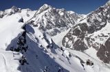 pejzaż Alp, ośrodek narciarski Courmayeur, Włochy, widok z Cresta D'Arp