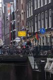 kamienice nad kanałem, Amsterdam, Holandia