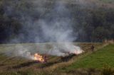 jesienne porządki, wypalanie chwastów, okolice Tarnawy Górnej, Bieszczady