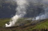 jesienne porządki, wypalanie chwastów, okolice Tarnawy Górnej, Bieszczady