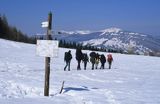 Bieszczady pod Rawkami w dali Połonina Wetlińska