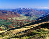 Bieszczady, widok z Tarnicy na stronę ukraińską, w głębi Pikuj