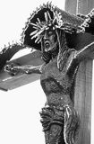 oszroniony Chrystus na krzyżu przydrożnym we wsi Sochy koło Zwierzyńca, Roztocze Środkowe