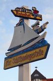 drogowskaz turystyczny, Fürstenberg, nad rzeką Havel, Obere Havel Wasser Strasse, Pojezierze Meklemburskie, Brandenburgia, Niemcy