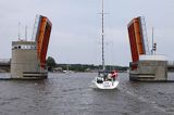 Zwodzony most w Hadsund, Mariager Fjord, Jutlandia, Dania