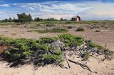 krajobraz, roślinność i kaplica na wyspie Haparanda Sandskar, Park Narodowy, Szwecja, Zatoka Botnicka